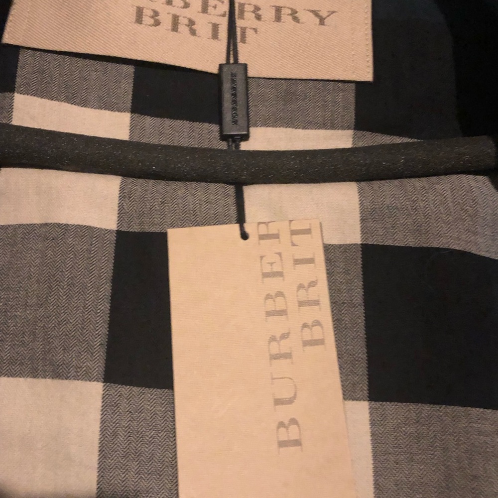 Wool coat by Burberry new with the tag xl - Picture 3 of 8